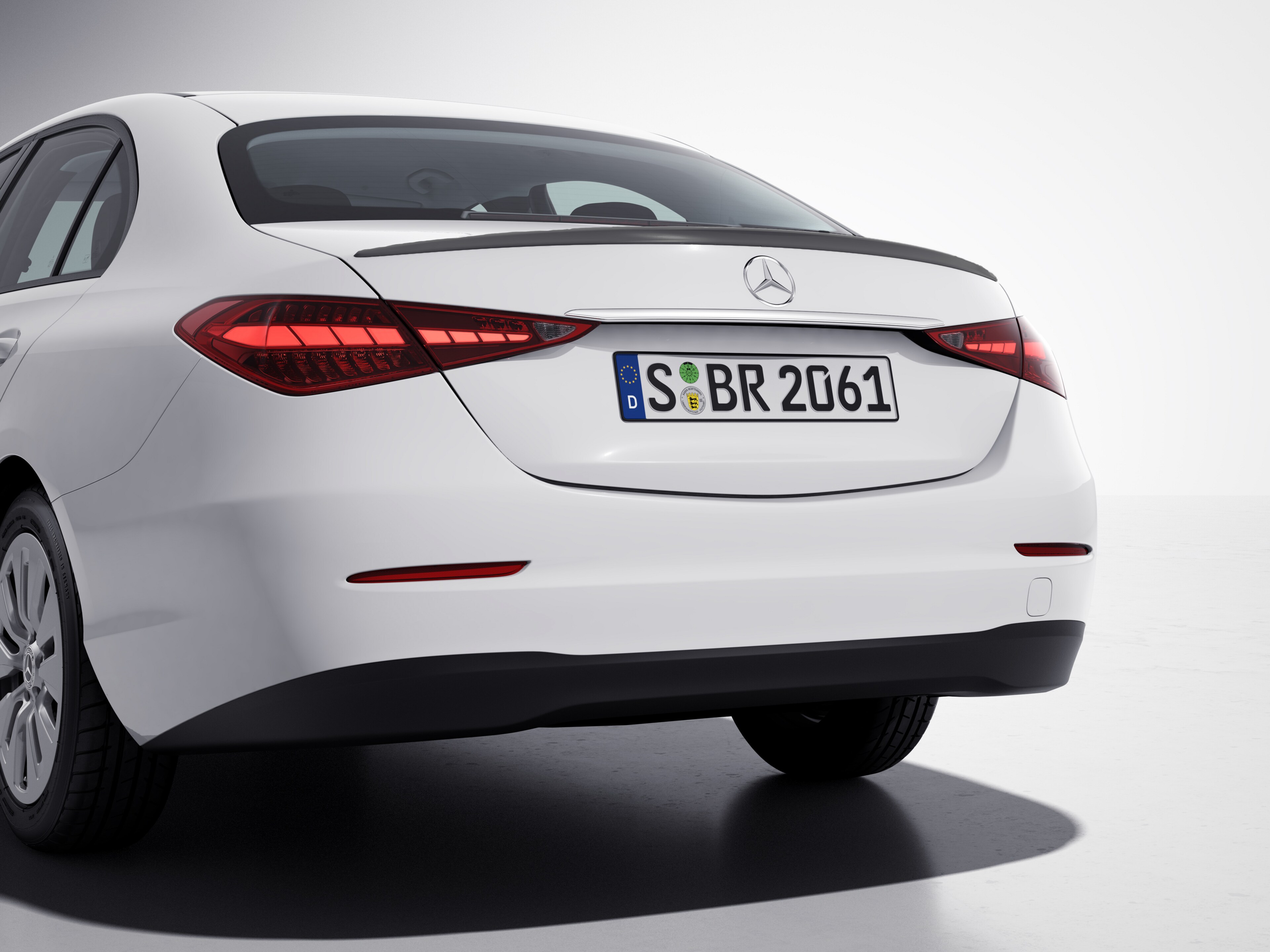 Rear spoiler - primed