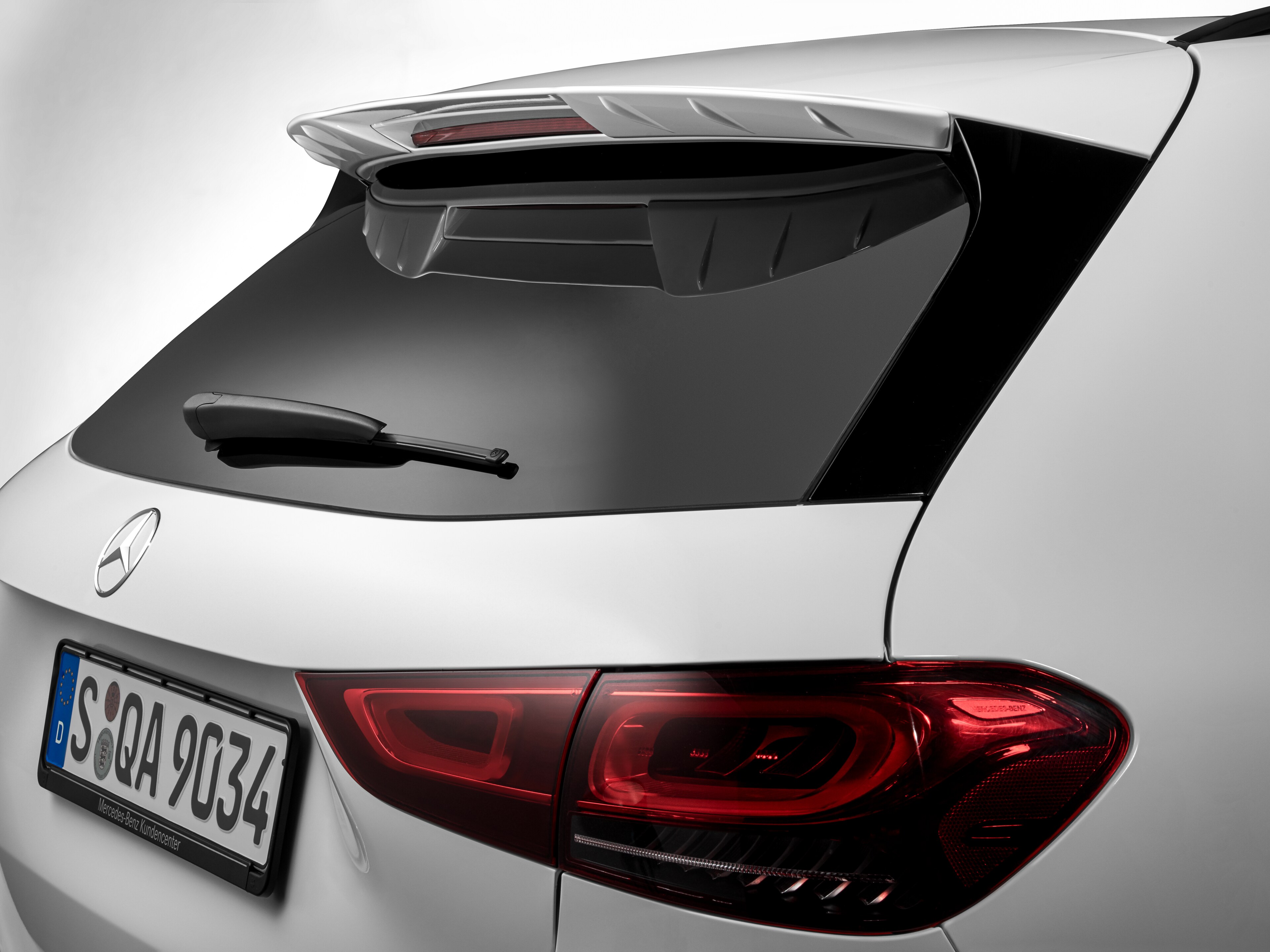 Roof spoiler - Plastic, primed